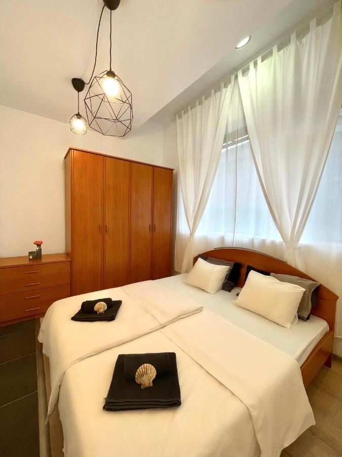 Pepino, Holiday House With A Garden Villa Vrhnika Luaran gambar